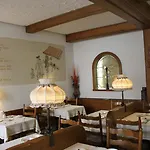 Traube 3* Kernen