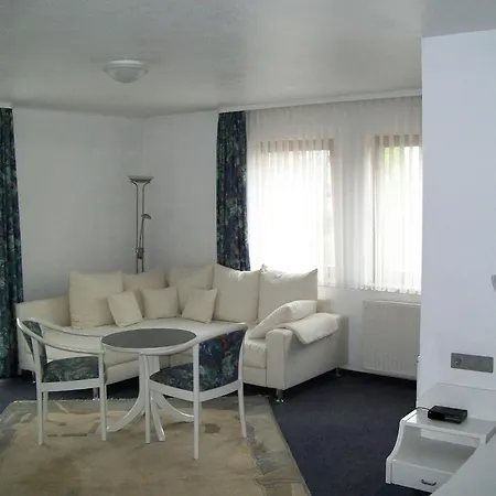 Traube Hotell 3*