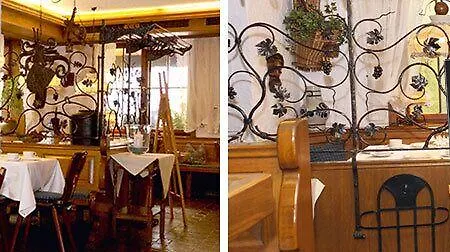 Hotel Traube 3*